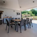 Villa Vala With A Large Yard Near Pula - By Istrabook Marčana